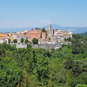 https://apartment-labin.in-istria.net
